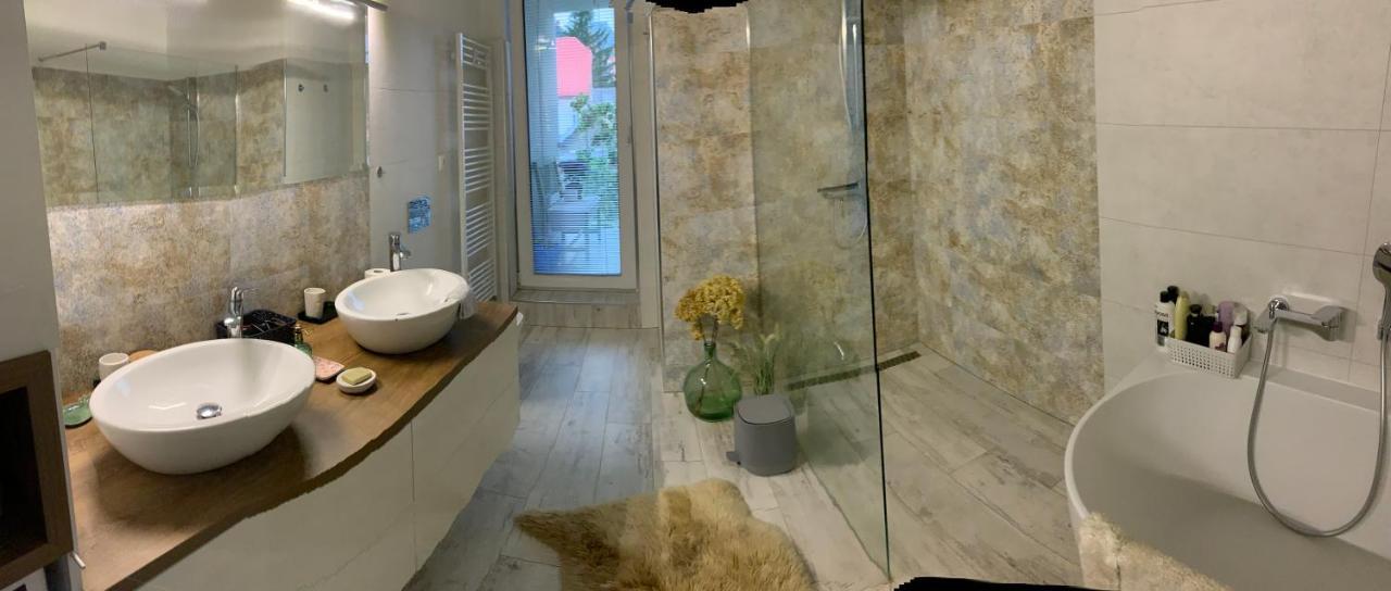 Bl - The Penthouse, 24Hr Self Check-In, 2 Bedrooms, Fireplace, Ac, Panoramic View From Main Balcony, 3-Minute Walk To City Center Banská Bystrica Exterior foto